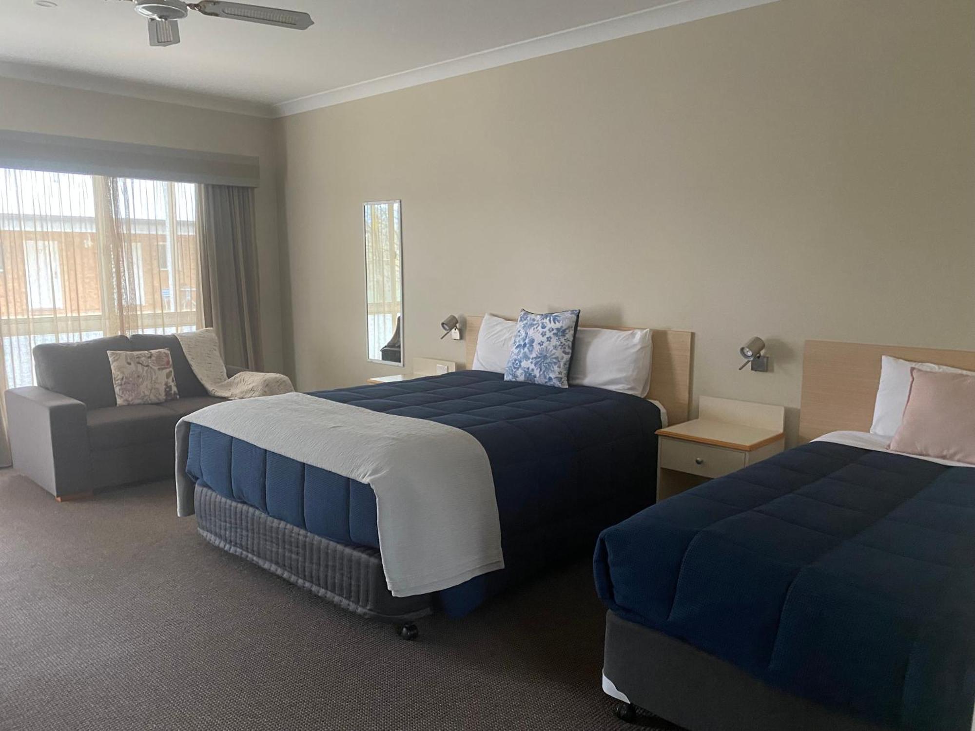 Tumbarumba Motel & Elms Restaurant Exterior photo